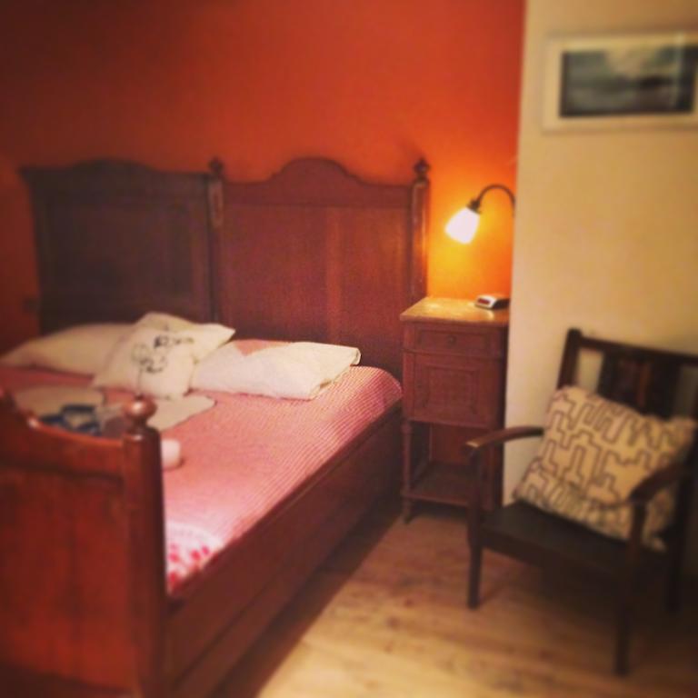 The Blue Sheep Bed & Breakfast Amsterdam Room photo