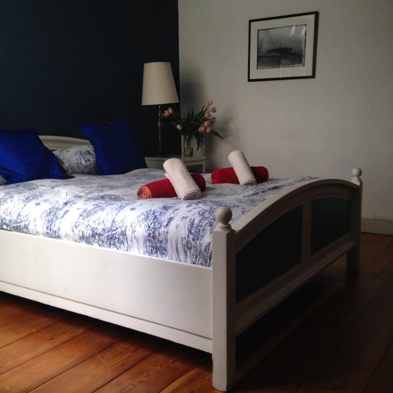 The Blue Sheep Bed & Breakfast Amsterdam Room photo