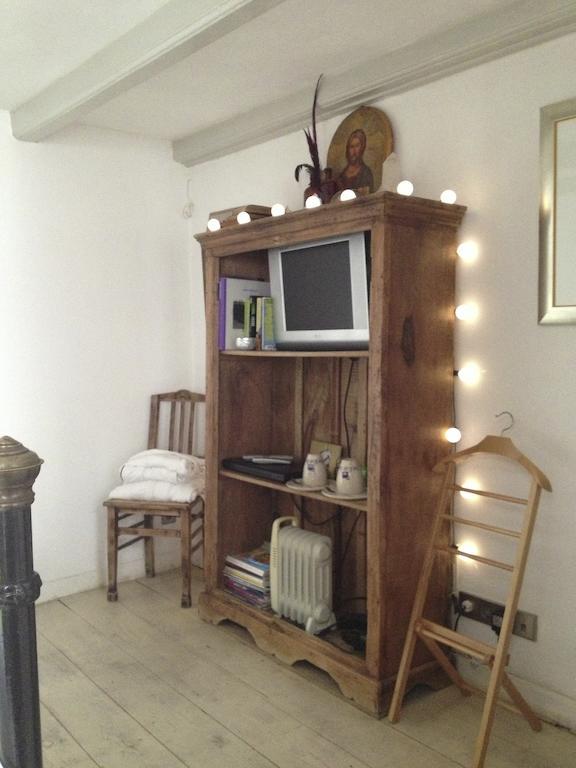 The Blue Sheep Bed & Breakfast Amsterdam Room photo